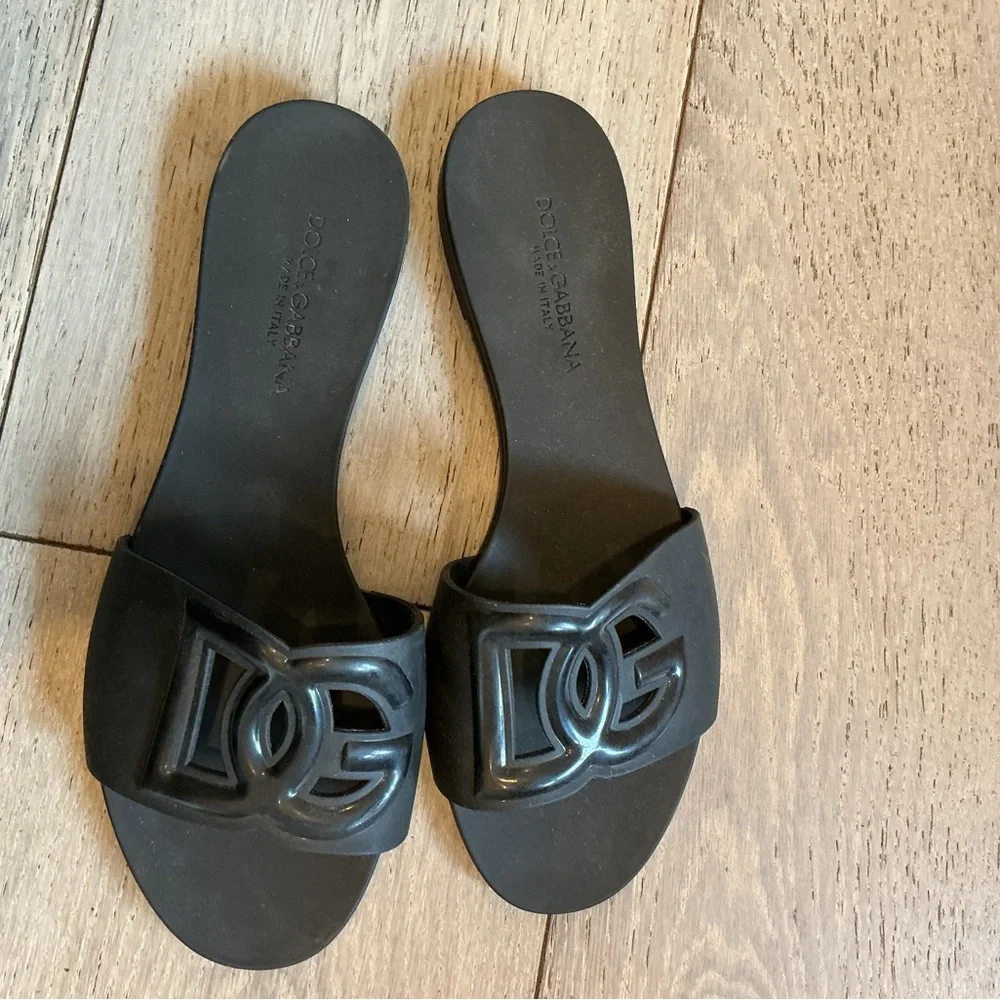 Dolce & Gabbana Matte Black Logo Cutout Slide Sandal - Picture 3 of 4